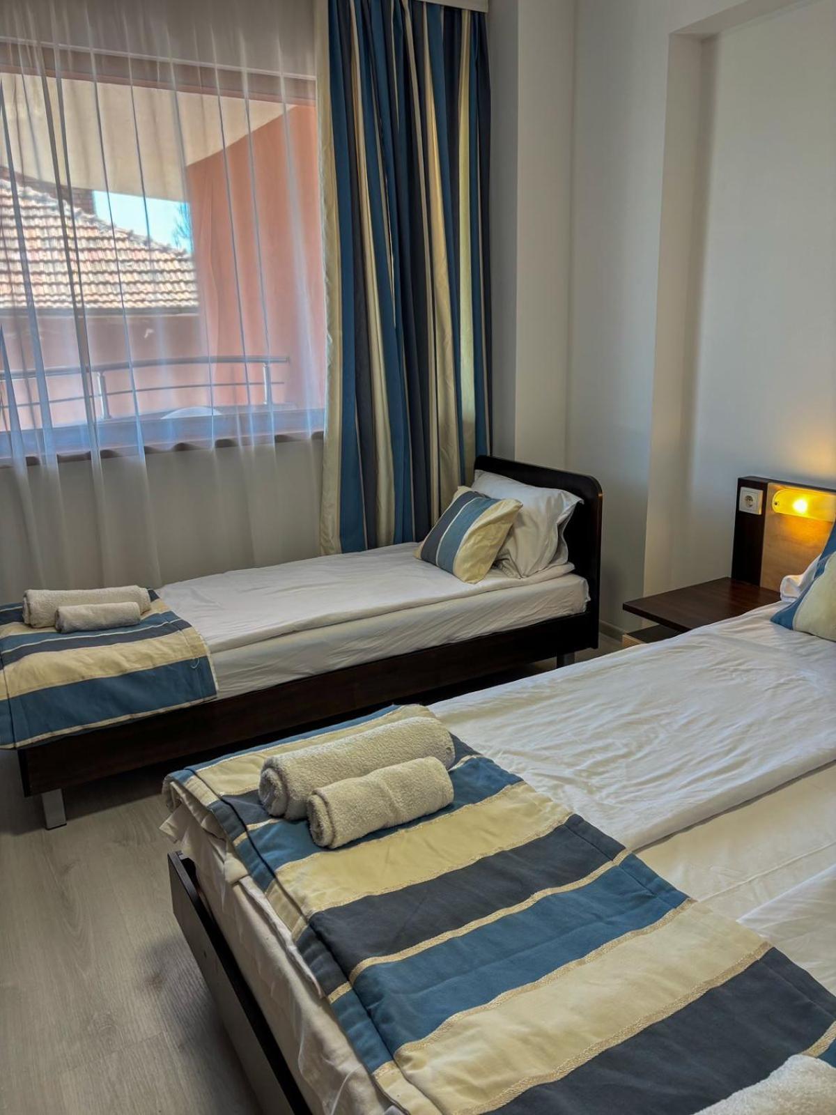 Marianas Guesthouse Obzor Luaran gambar