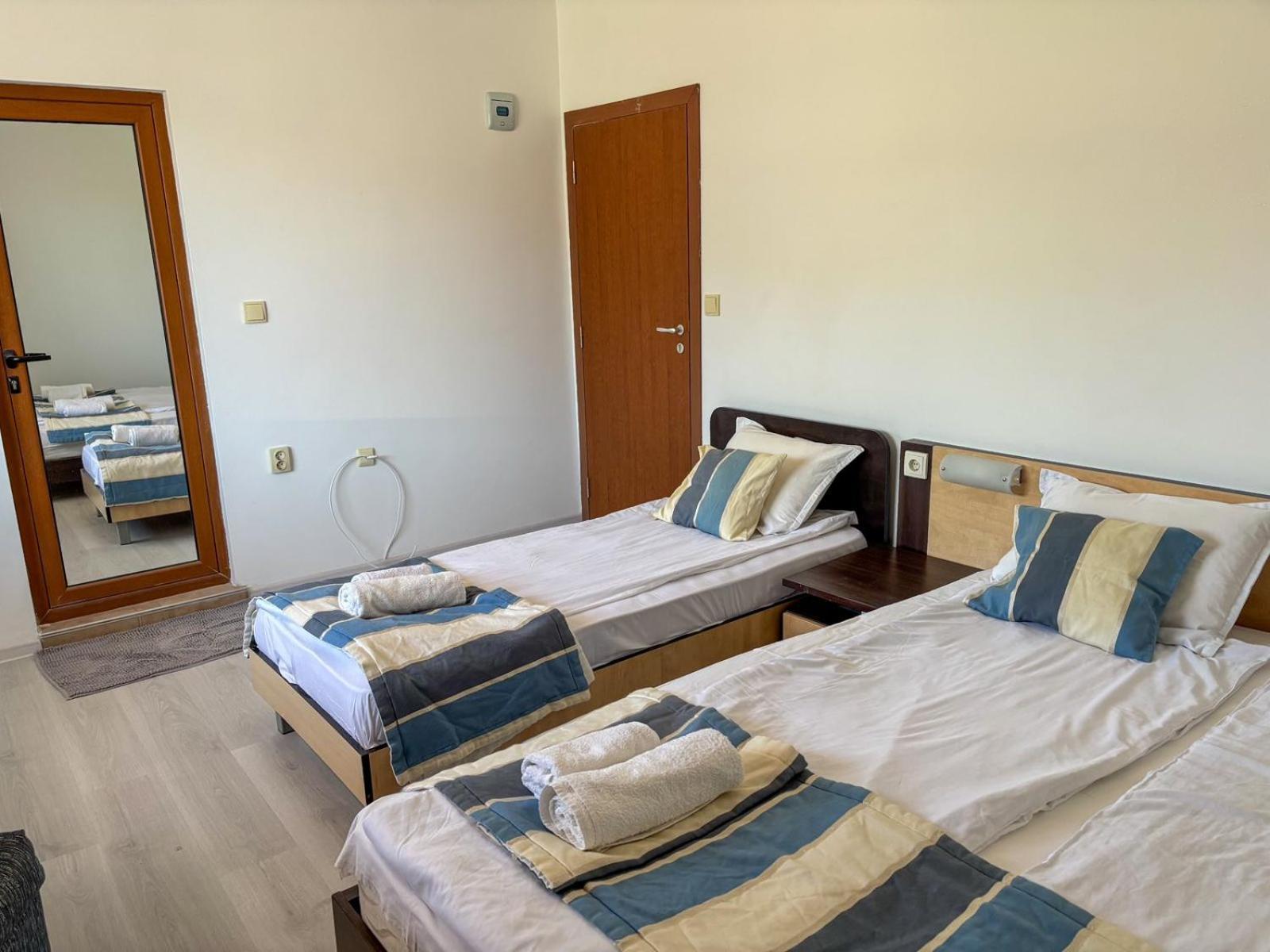 Marianas Guesthouse Obzor Luaran gambar