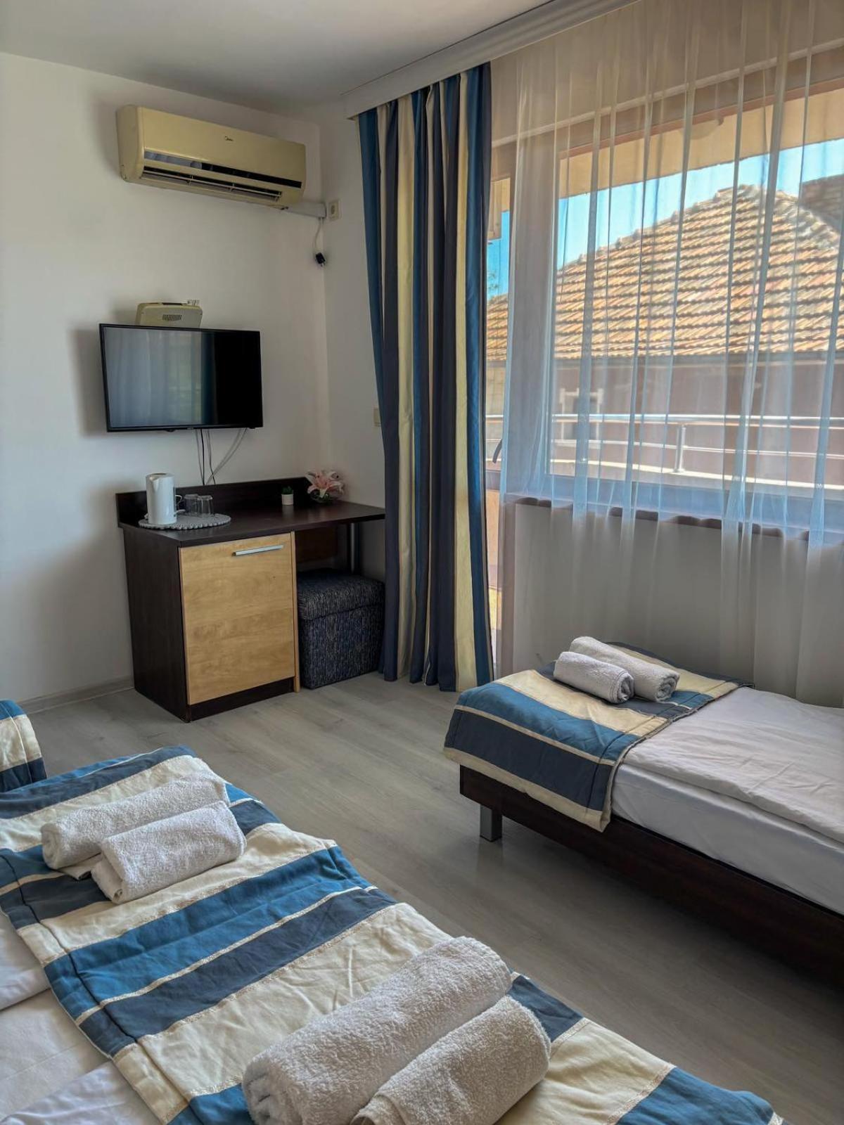 Marianas Guesthouse Obzor Luaran gambar