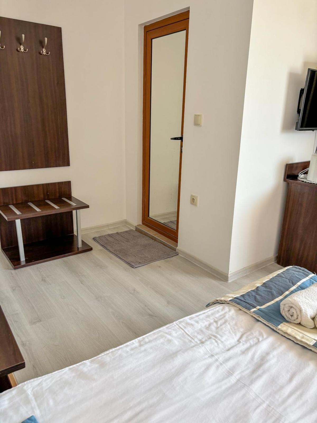 Marianas Guesthouse Obzor Luaran gambar